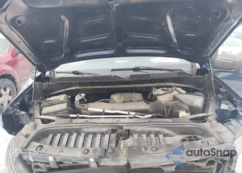 2021 Chevrolet Silverado 1500 4Wd Short Bed Custom z USA, uszkodzony, nr VIN 1GCPYBEKXMZ152298